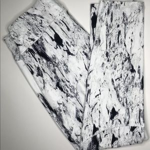 NWOT Calia By Carrie U. marble print Legging